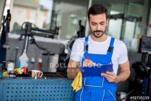 500_F_92735139_q1XwTked5ZUHVQEsJTYNrCeFu7rHWFaD  